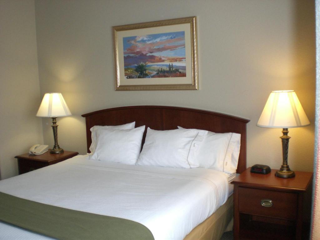 Express- By Ihg Hotel 2*