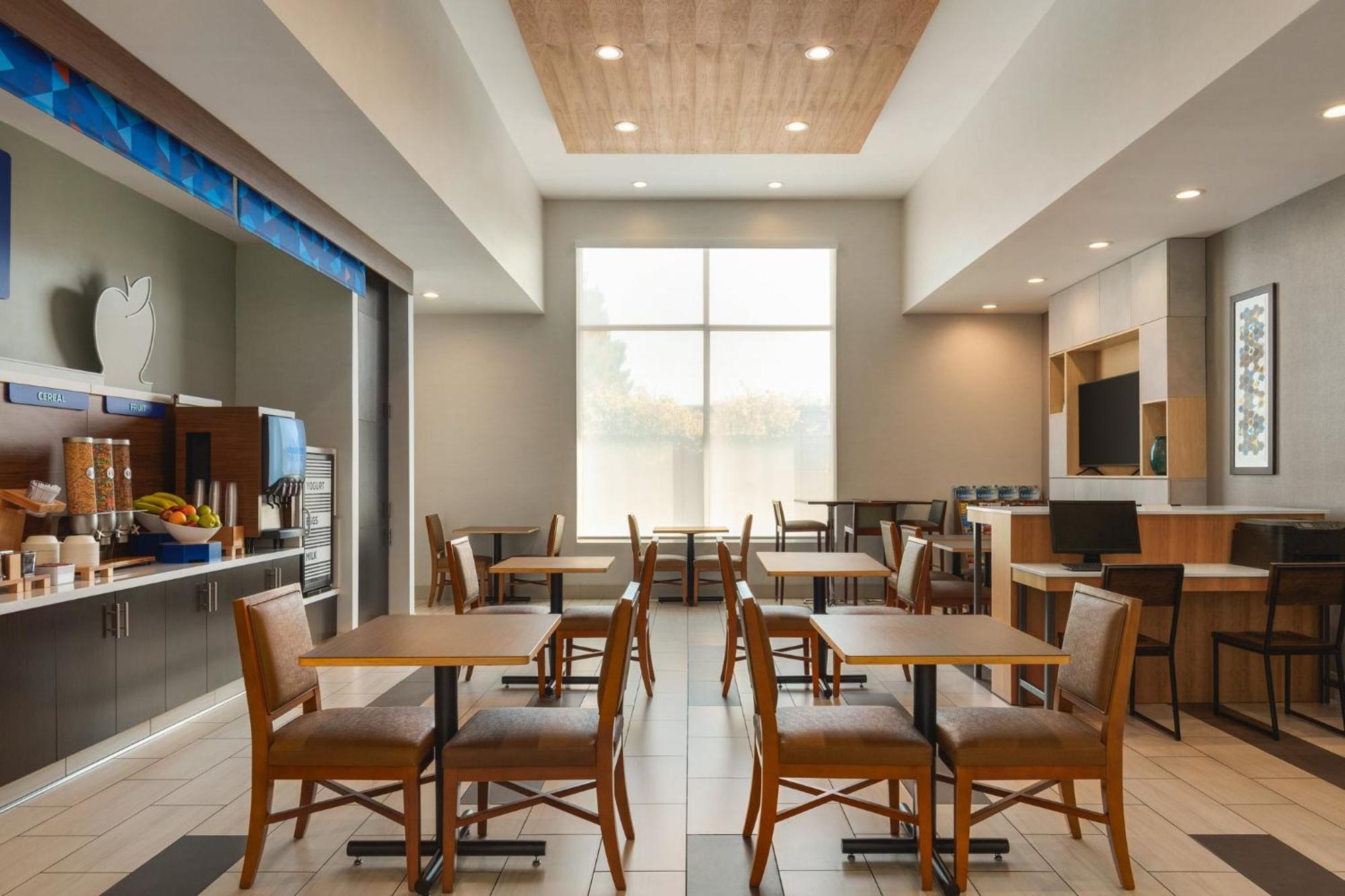 Express- By Ihg West Sacramento